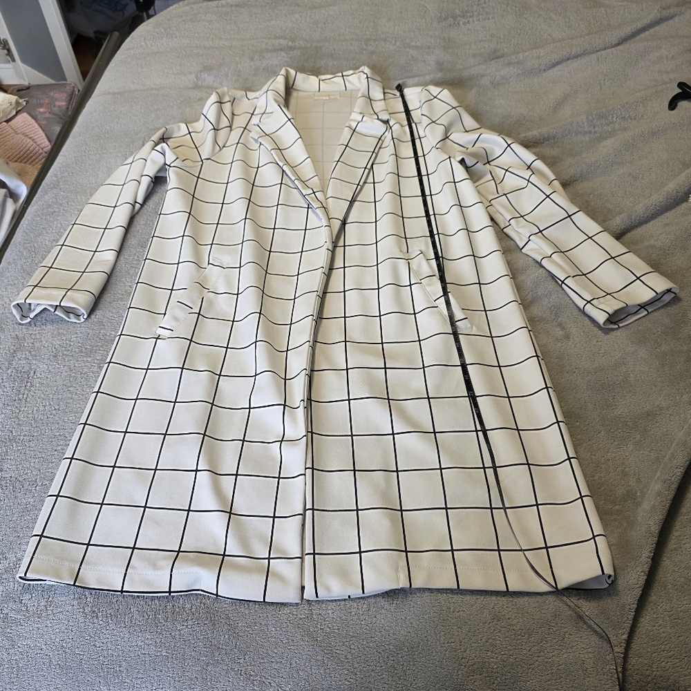 MELLODAY White Grid-Print Long Blazer Jacket - Picture 3 of 6